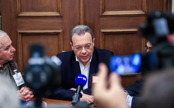 ΣΥΡΙΖΑ: «Άμεσα εφαρμόσιμη η πρόταση για την επαναφορά του 13ου και 14ου μισθού στο Δημόσιο»