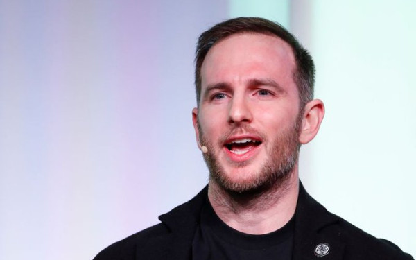 ΗΠΑ: Ο συνιδρυτής της Airbnb θα συμμετάσχει στο υπουργείο Κυβερνητικής Αποτελεσματικότητας του Μασκ