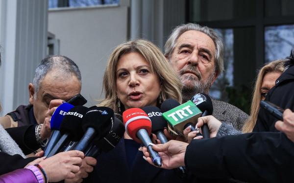 Πρόταση Καρυστιανού για Προανακριτική για τα Τέμπη - Βαρύ κατηγορητήριο για Μητσοτάκη και Καραμανλή