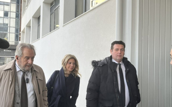 Στον εφέτη ανακριτή που διερευνά την τραγωδία στα Τέμπη η Μαρία Καρυστιανού