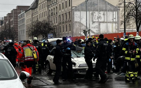 Γερμανία: Αυτοκίνητο έπεσε πάνω σε πεζούς στο Μόναχο - Μία νεκρή και πολλοί τραυματίες