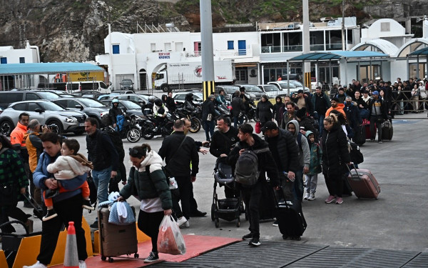 Σαντορίνη: Τρεις σεισμοί από 4,3 έως 4,8 Ρίχτερ σε δέκα λεπτά - Ακυρώνονται δρομολόγια λόγω καιρού