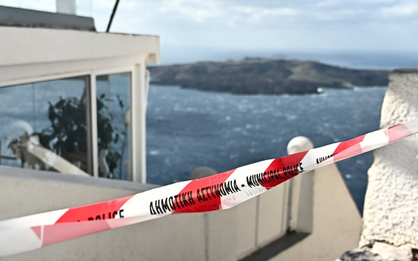 «Έφοδος» σε σπίτια της Σαντορίνης για ναρκωτικά - Δύο συλλήψεις και κατάσχεση μεγάλης ποσότητας κάνναβης