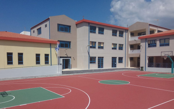 «Ζεστό χρήμα» στα σχολεία για να ορθοποδήσουν - Ποιος δήμος παίρνει μόλις 950 ευρώ