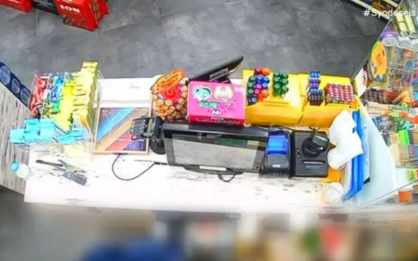 Αθήνα: Βίντεο ντοκουμέντο από τη δράση 15χρονου που απειλούσε τα θύματα με μαχαίρι - Εμπλέκεται σε πάνω από 10 ληστείες