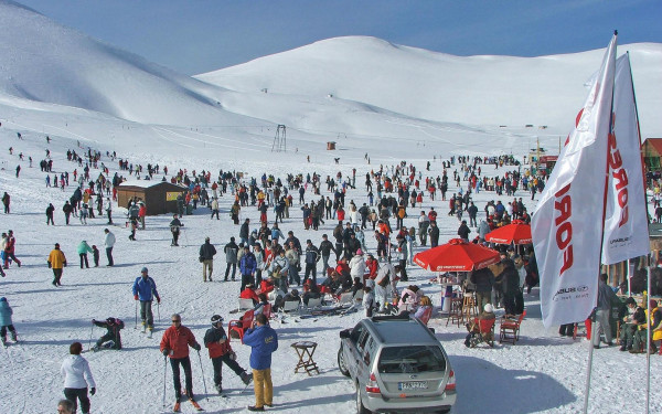 Δράμα: Το χιονοδρομικό κέντρο του Φαλακρού υποδέχεται καθημερινά λάτρεις του σκι