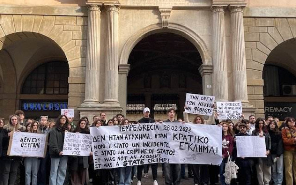 Τέμπη: Έλληνες διαδήλωσαν σε Ιταλία και Δανία - Τι είπαν στην emakedonia (βίντεο)