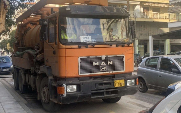 Θεσσαλονίκη: Θανατηφόρα παράσυρση ηλικιωμένου πεζού από αποφρακτικό (βίντεο)