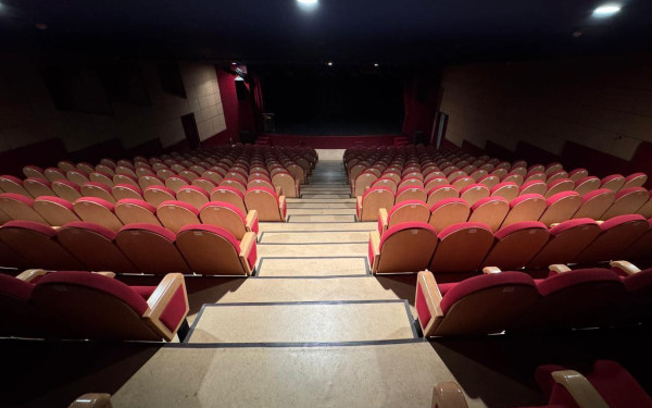 Ένωση Θεατρικών Παραγωγών: Δεν κλείνουν όλα τα θέατρα αύριο λόγω της απεργίας του ΣΕΗ