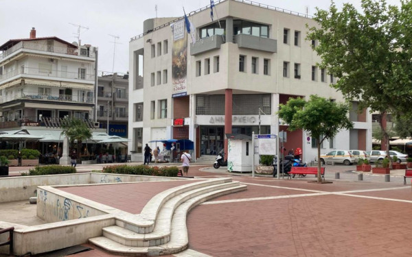 Εύοσμος: «Καφενείο» το δημοτικό συμβούλιο για το στρατόπεδο Ζιάκα - Εκφράσεις πεζοδρομίου μεταξύ των παρατάξεων