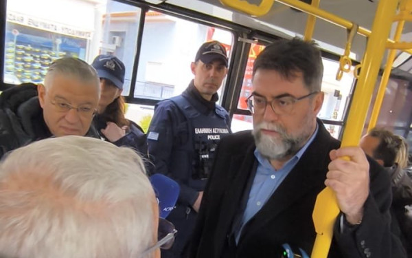 «Πρεμιέρα» συγκοινωνιακής αστυνομίας - Β. Οικονόμου: Η παρουσία των αστυνομικών θα ενισχύσει την εμπιστοσύνη επιβατικού κοινού