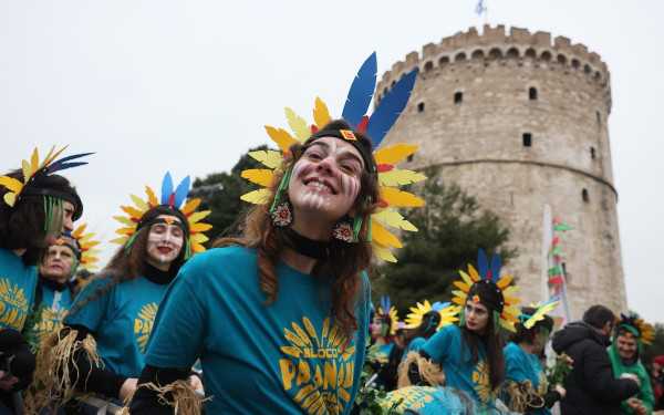 Θεσσαλονίκη:  Αρχίζει η καρναβαλική παρέλαση (Φωτογραφίες)