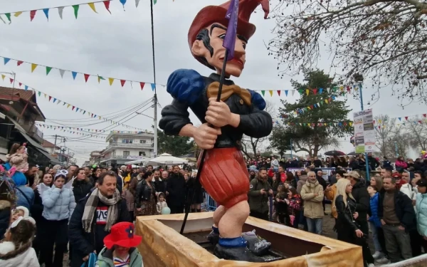 Περισσότεροι από 30.000 επισκέπτες στο καρναβάλι της Κρύας Βρύσης (Βίντεο)