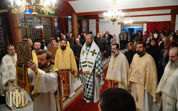 Θεσσαλονίκη: Σε κλίμα συγκίνησης το Αρχιερατικό Μνημόσυνο για τα 57 θύματα των Τεμπών