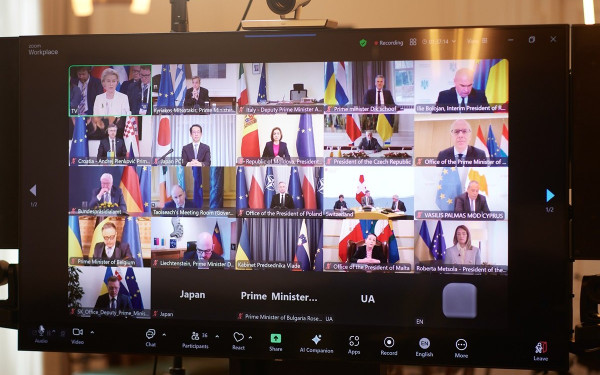 Διπλωματικός πυρετός μετά την Αλάσκα: Τηλεδιάσκεψη Μερτς, Μακρόν, Στάρμερ για το Ουκρανικό