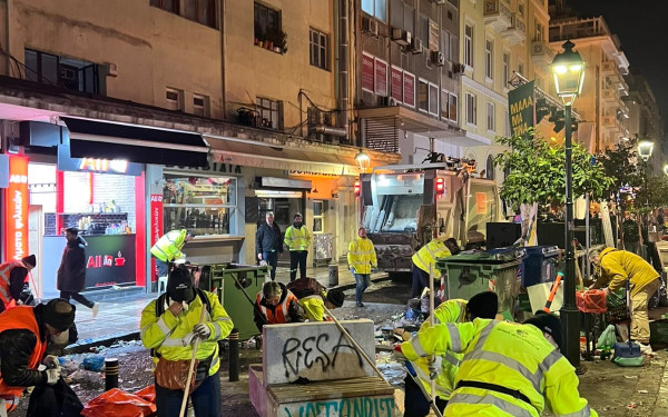 Τσικνοπέμπτη: Η Θεσσαλονίκη καθάρισε μέσα σε λίγες μόνο ώρες