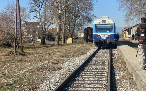Ακινητοποιήθηκε αμαξοστοιχία της Hellenic Train στη Λυγιά, λόγω βλάβης - Εκτελούσε το δρομολόγιο Αίγιο-Κιάτο Ακινητοποιήθηκε αμαξοστοιχία της Hellenic Train στη Λυγιά, λόγω βλάβης - Εκτελούσε το δρομολόγιο Αίγιο-Κιάτο