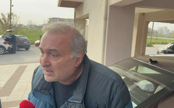 Σίνδος - Γυναικοκτονία: «Δεν είχαν δώσει δικαιώματα, ήταν ήσυχοι άνθρωποι» λένε γείτονες του ζευγαριού (βίντεο)