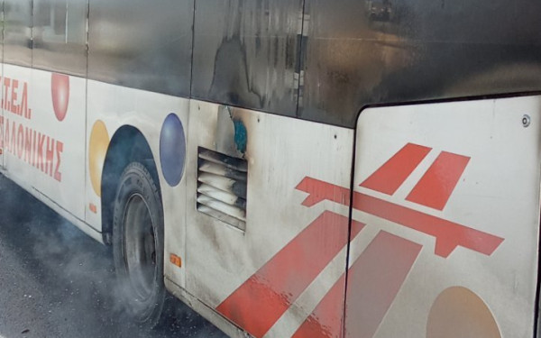 Θεσσαλονίκη: Πυρκαγιά σε αστικό λεωφορείο εν κινήσει - Η ανακοίνωση των ΚΤΕΛ