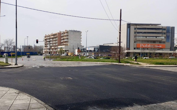 Θεσσαλονίκη: Εργασίες ασφαλτόστρωσης στην Παπάφη και τη Β Δημοτική Κοινότητα