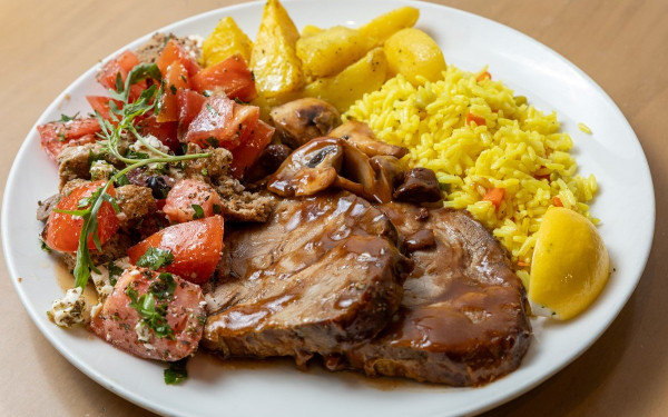 Μάγειρες: Παραδοσιακές συνταγές, προσαρμοσμένες στο σήμερα… στη Βασιλέως Ηρακλείου