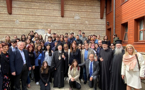 Στην Κωνσταντινούπολη, υπό την αιγίδα του Οικουμενικού Πατριαρχείου το 9ο Διεθνές Μαθητικό Συνέδριο Λογοτεχνίας