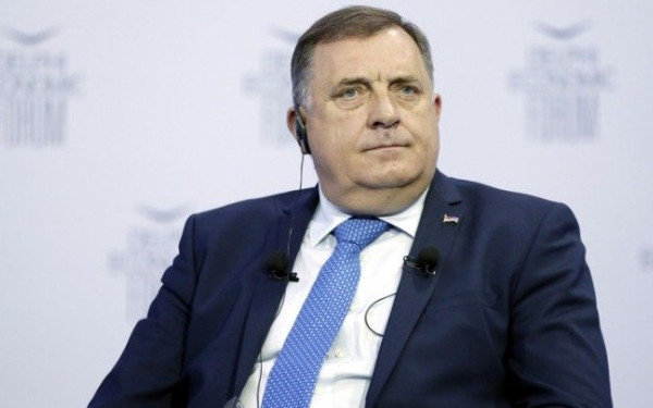 Βοσνία-Ερζεγοβίνη: «Ελάτε να με συλλάβετε», απαντά ο Σερβοβόσνιος ηγέτης Μ. Ντόντικ