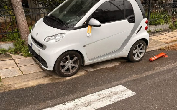 Θεσσαλονίκη: «Επίθεση» σε ασυνείδητους οδηγούς που παρκάρουν σε ράμπες αναπήρων