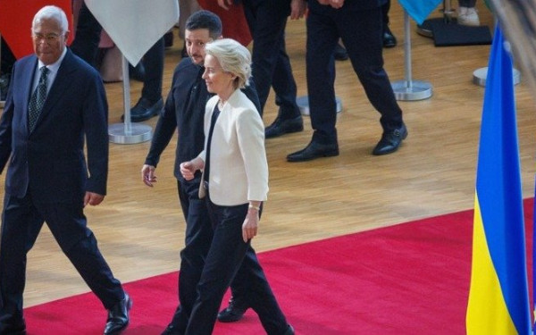 Έκτακτη Σύνοδος Κορυφής: «Με την Ουκρανία από την πρώτη μέρα»