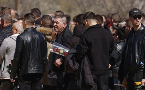 Βόρεια Μακεδονία: Θρήνος και απόγνωση στις κηδείες των θυμάτων της τραγωδίας στο Κότσανι Βόρεια Μακεδονία: Θρήνος και απόγνωση στις κηδείες των θυμάτων της τραγωδίας στο Κότσανι
