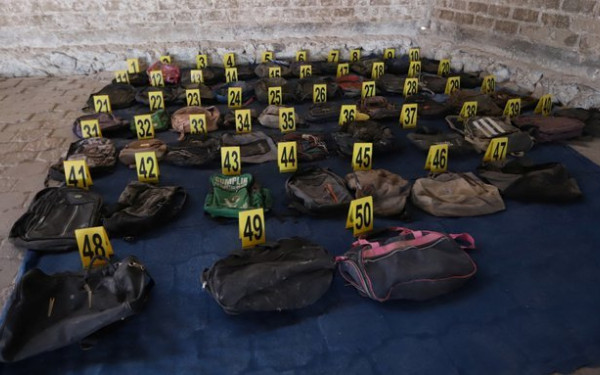 Μεξικό: Συγγενείς φτάνουν στο «ράντσο της φρίκης» όπου εντοπίστηκαν τα απανθρακωμένα οστά