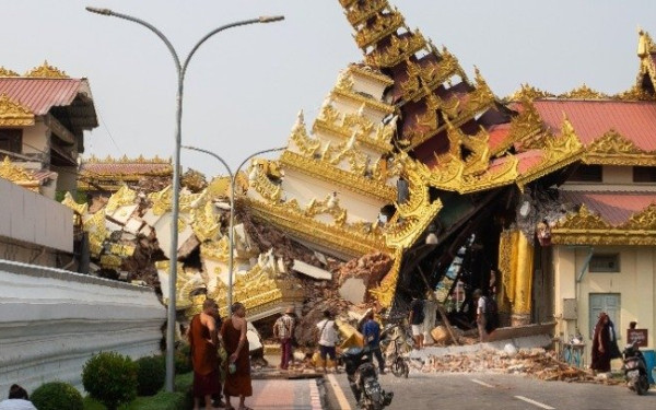 Μιανμάρ: Ξεπερνούν τους χίλιους οι νεκροί από τον φονικό σεισμό των 7,7 Ρίχτερ