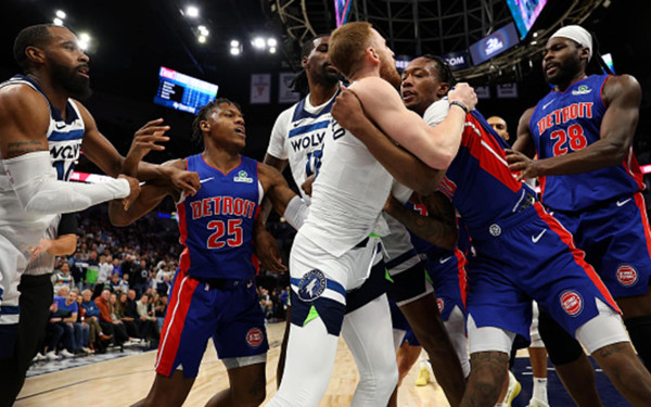 ΝΒΑ: Πολύ ξύλο και επτά αποβολές στη Μινεάπολη (βίντεο)