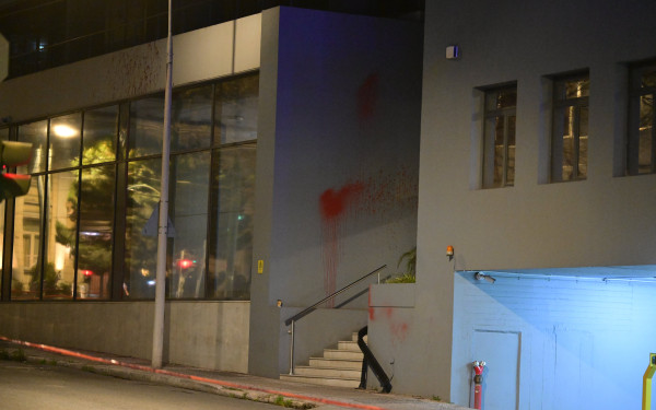 Ο ΣΥΡΙΖΑ καταδίκασε την βομβιστική επίθεση στα γραφεία της Hellenic Train: «Δεν αποδίδεται έτσι δικαιοσύνη»