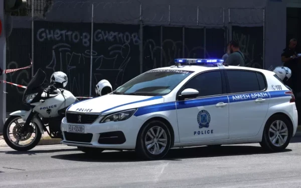 Φλώρινα: Χειροπέδες σε δύο γυναίκες για κλοπή προϊόντων αξίας 300 ευρώ