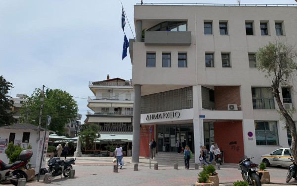 Εύοσμος: Εκτεθειμένος και αθωράκιστος στον κίνδυνο πλημμυρών - Ακαθάριστα παραμένουν τα ρέματα, καμία μελέτη από το 2011 έως σήμερα