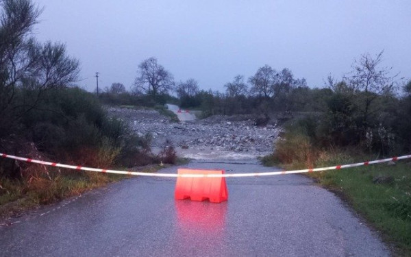 Δήμος Δίου - Ολύμπου: Κλειστές ιρλανδικές διαβάσεις και περάσματα ρεμάτων εξαιτίας ισχυρής βροχόπτωσης