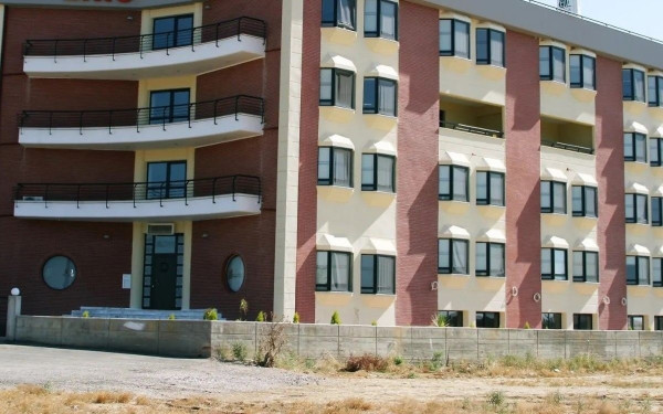 Το Διεθνές Πανεπιστήμιο της Ελλάδος αγόρασε ακίνητο για τις φοιτητικές εστίες στην Πανεπιστημιούπολη της Σίνδου Το Διεθνές Πανεπιστήμιο της Ελλάδος αγόρασε ακίνητο για τις φοιτητικές εστίες στην Πανεπιστημιούπολη της Σίνδου