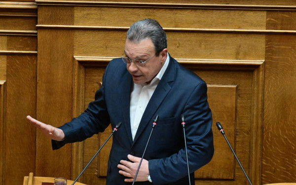 Σωκράτης Φάμελλος: Η κυβέρνηση Μητσοτάκη απαξιώνει την Ελληνική Αμυντική Βιομηχανία Σωκράτης Φάμελλος: Η κυβέρνηση Μητσοτάκη απαξιώνει την Ελληνική Αμυντική Βιομηχανία