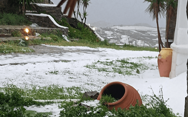 Νέο μήνυμα από το 112 στη Μύκονο: Έντονα καιρικά φαινόμενα στο νησί (βίντεο)