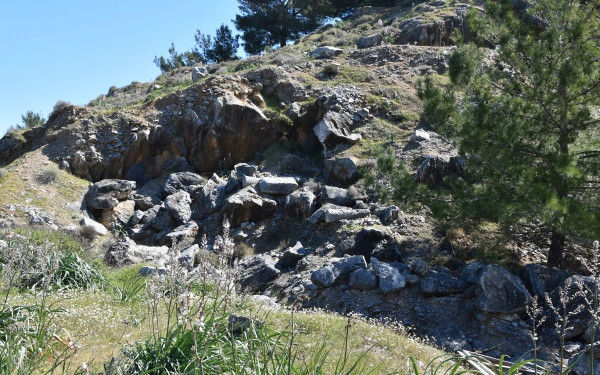 Λέσβος: Στη Μόρια «κρύβονται» ακόμη τα αρχαία λατομεία της Μυτιλήνης