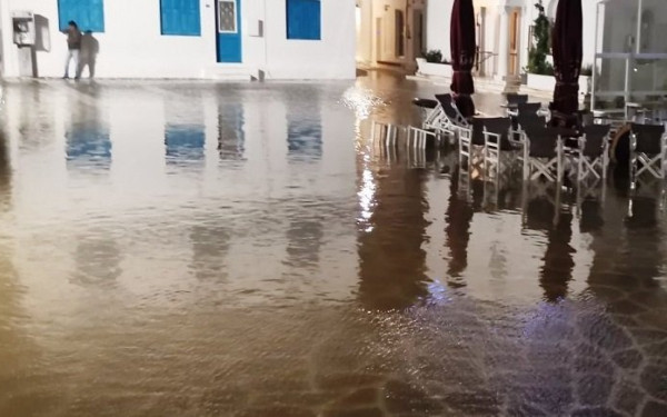 Δύσκολη νύχτα στο Αιγαίο: To 112 χτύπησε σε Χίο, Σάμο και Ικαρία - Σε ετοιμότητα η ΕΜΑΚ και οι Ειδικές Δυνάμεις