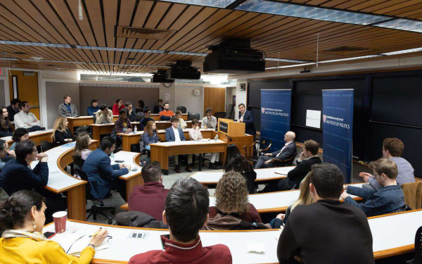 Τσίπρας - Harvard Kennedy School: 3 άξονες για την επανάκαμψη των προοδευτικών δυνάμεων και την αντιμετώπιση της ακροδεξιάς