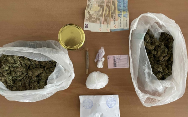 Θεσσαλονίκη: Συνελήφθησαν τρία άτομα που κατείχαν ποσότητες κοκαΐνης και κάνναβης