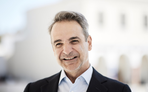 Μήνυμα Μητσοτάκη για το Πάσχα: Μέσα από τις δυσκολίες, τελικά γεννιέται το φως και η ελπίδα