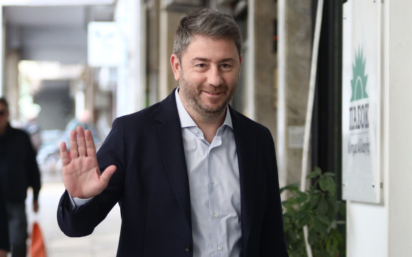 ΠΑΣΟΚ-ΚΙΝΑΛ: Άρχισαν ζυμώσεις, «πηγαδάκια» και κινητικότητα στη Θεσσαλονίκη