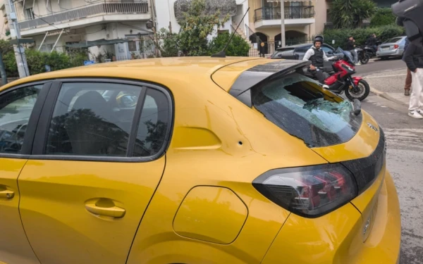 Δολοφονία στο Χαλάνδρι: Από θαύμα γλύτωσε περαστική οδηγός - Σφαίρες κατέληξαν στο ΙΧ της