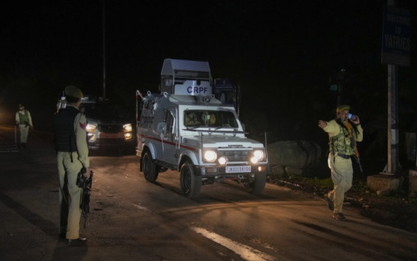 Ινδία: Τουλάχιστον 26 νεκροί από επίθεση ενόπλων σε ομάδα τουριστών στο Κασμίρ (βίντεο)