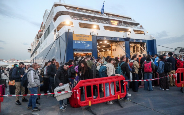 Αυξημένη η κίνηση στα λιμάνια της Αττικής, ενόψει Πάσχα - Πάνω από 34.000 επιβάτες αναχωρούν σήμερα, Μ. Πέμπτη