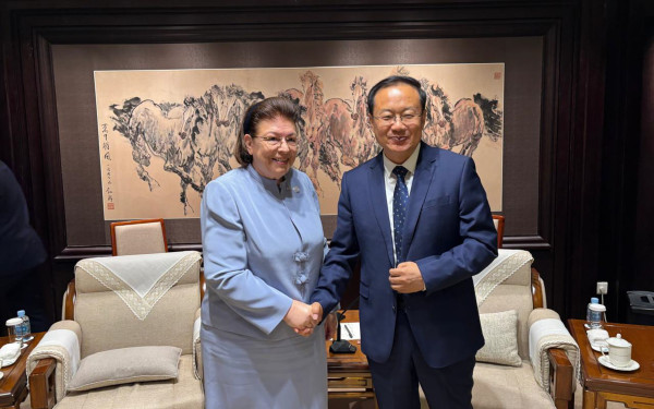 Κίνα: Συνάντηση της Λ. Μενδώνη με τον υπουργό Πολιτισμού και Τουρισμού της Λαϊκής Δημοκρατίας της Κίνας